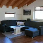 Haus Sandeck 公寓